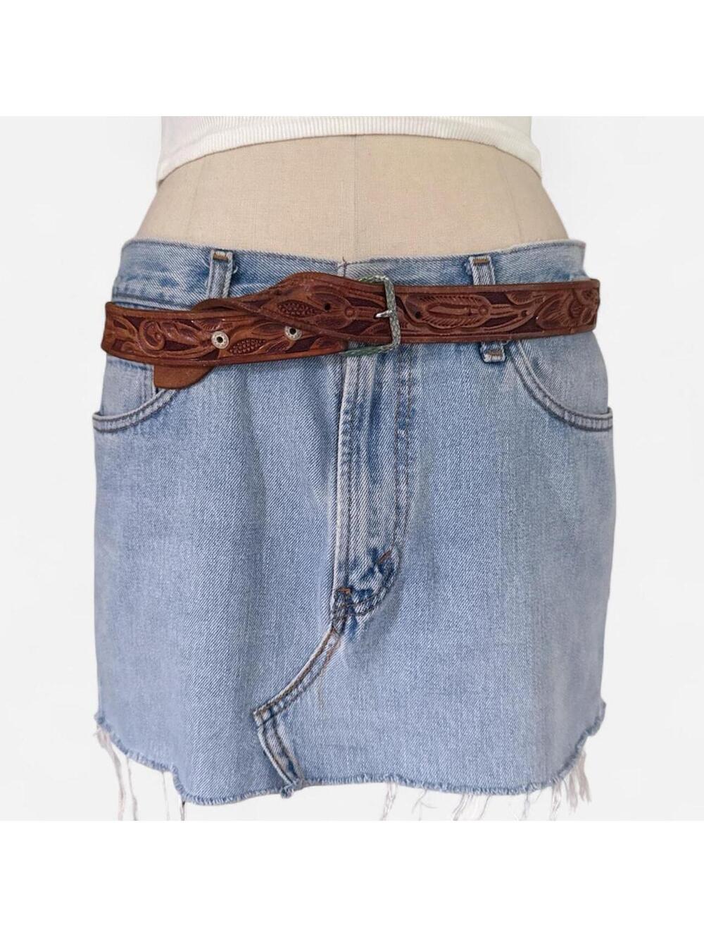 Genuine Leather Wide Tooled Floral Vintage Belt Size 35 41
